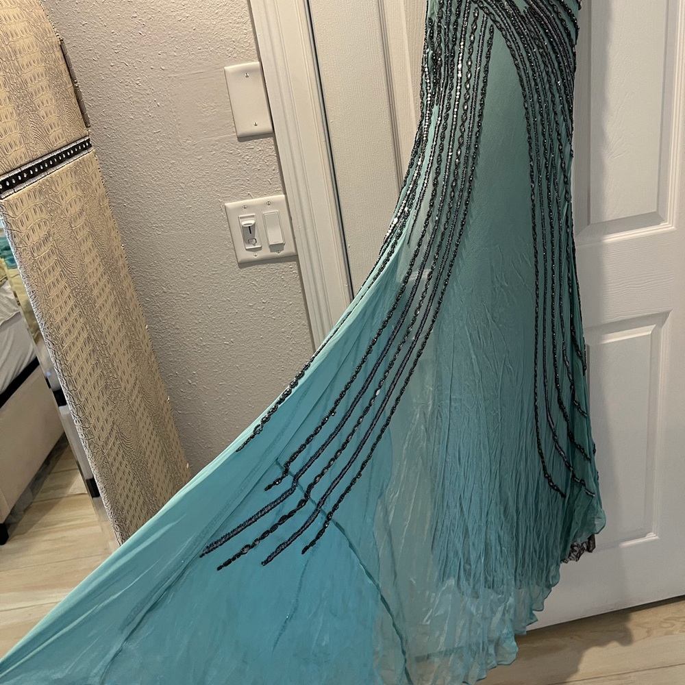 Vintage Alberto Makali Cream, Teal and Gray Silk Blend, Beaded, Lace Formal Gown - Picture 6 of 10